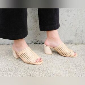 Freda Salvador Pia Mule Sandal Size 7.5